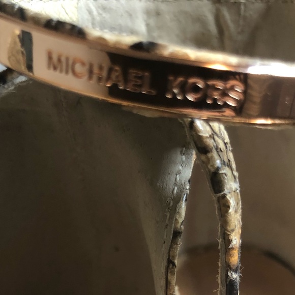 Michael Kors Sandalen High Heels in metallic pink with print - Picture 6 of 9